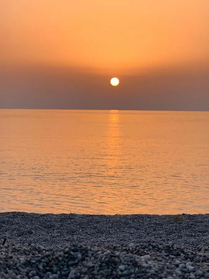 Bedroom Spiaggia Di Ponente Милаццо